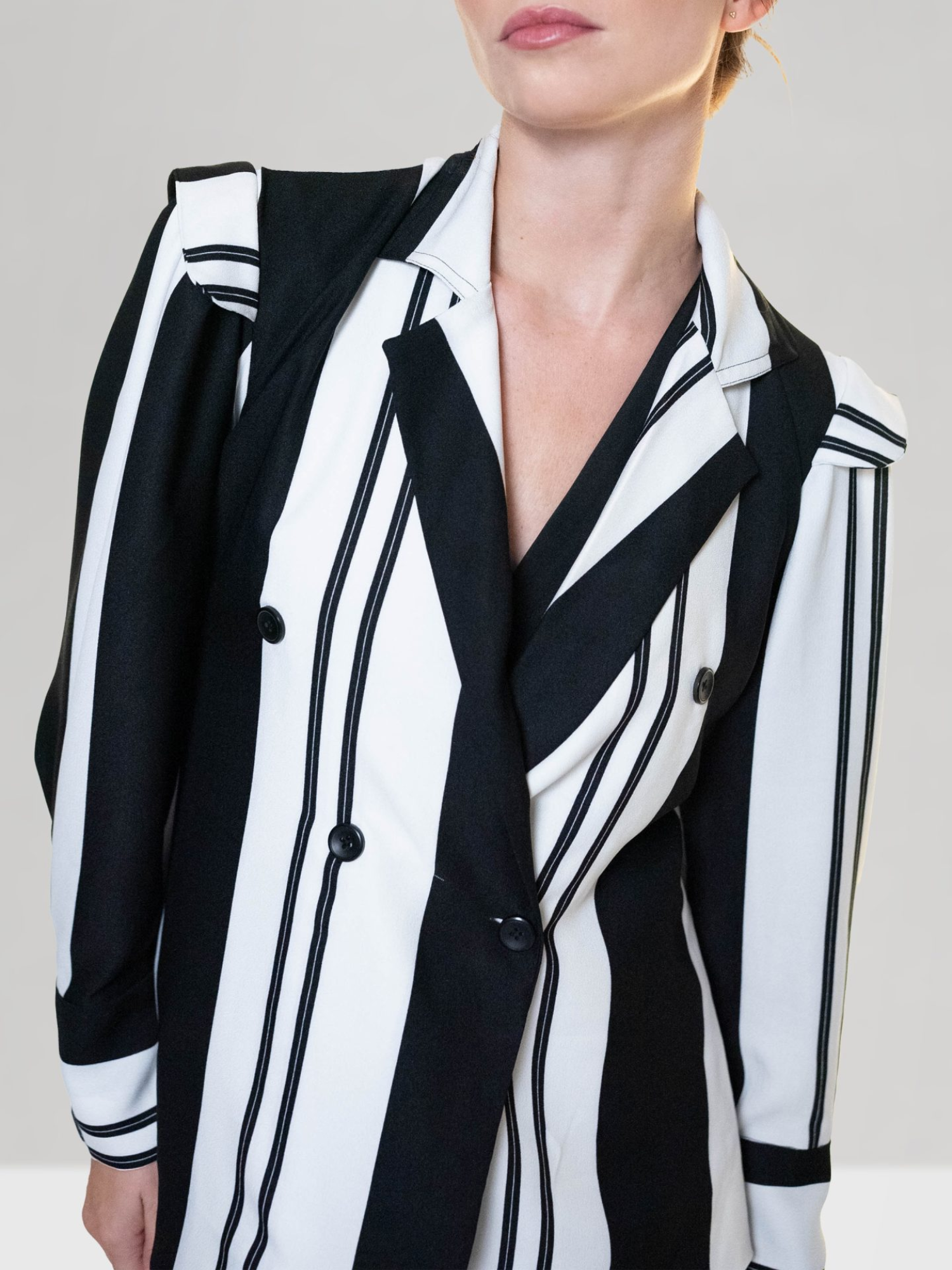 Blazer Rayas Negras/Blancas