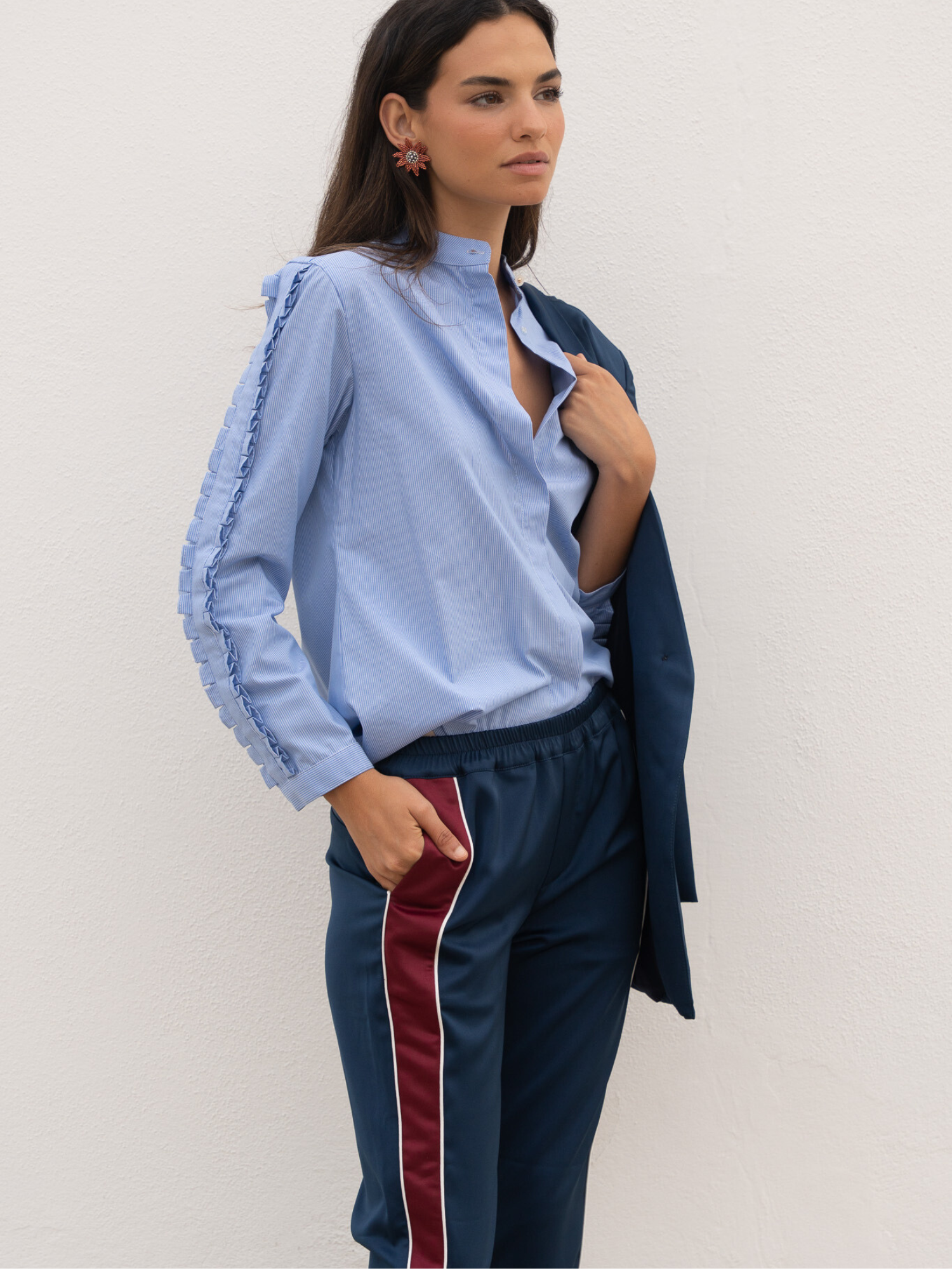 Pantalón Azul franja burdeos