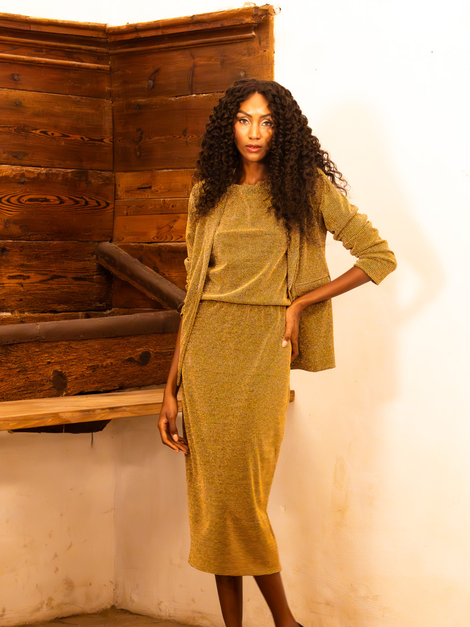 Top dorado lurex con textura